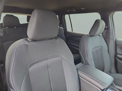 New 2025 Jeep Grand Cherokee L Laredo RWD image 32