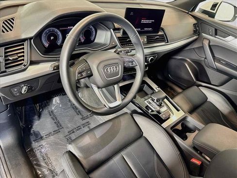 Used 2025 Audi Q5 2.0T Premium w/ Convenience Plus Package AWD/4WD image 9