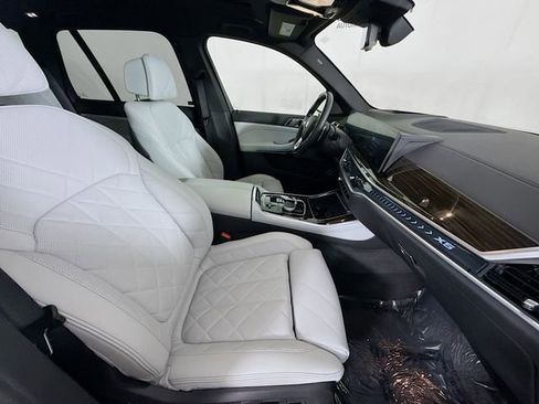 Used 2024 BMW X5 xDrive50e w/ Premium Package image 29