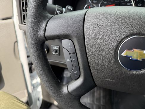 New 2026 Chevrolet Express 3500 Extended RWD image 15