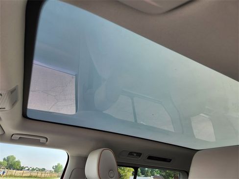 New 2025 Volkswagen ID. Buzz Pro S Plus image 23