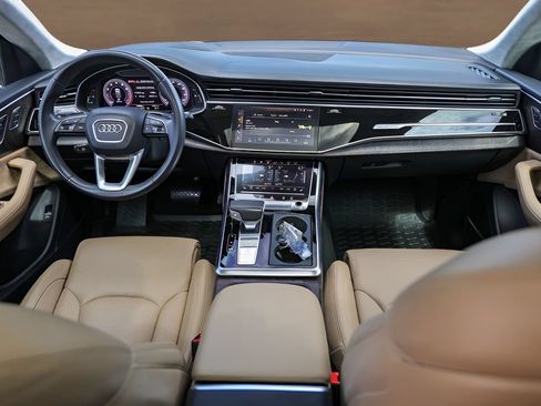 Used 2019 Audi Q8 Prestige w/ Luxury Package AWD/4WD image 25