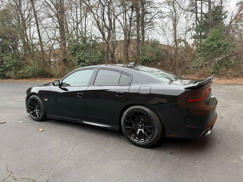 Used 2018 Dodge Charger R/T Scat Pack w/ Dynamics Package image 14