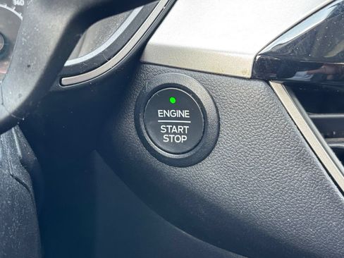 Used 2022 Ford Escape SE w/ Cold Weather Package AWD/4WD image 9