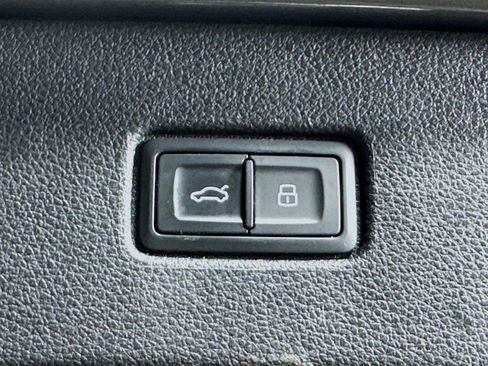 Used 2020 Audi Q7 2.0T Premium Plus w/ Premium Plus Package image 32