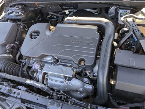 Used 2020 Chevrolet Malibu LS image 34