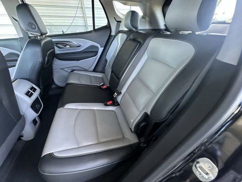 Used 2024 GMC Terrain SLT image 26