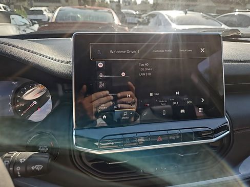 Used 2023 Jeep Compass Trailhawk image 12