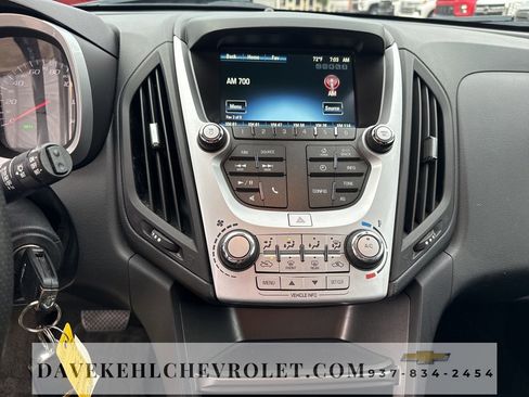 Used 2017 Chevrolet Equinox LT image 12