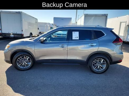 Used 2019 Nissan Rogue SV FWD image 4