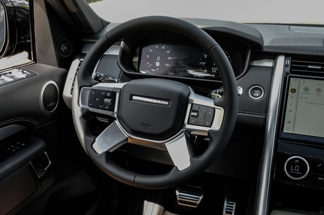 New 2026 Land Rover Discovery Limited Edition AWD/4WD image 23