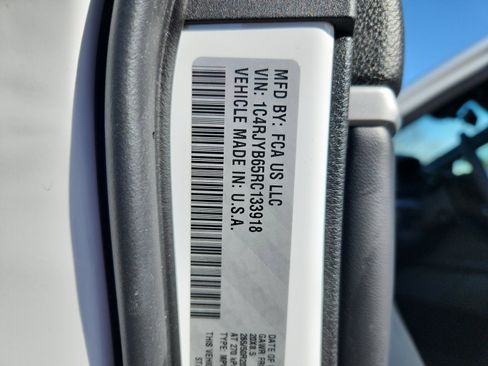 Used 2024 Jeep Grand Cherokee Limited 4xe w/ Luxury Tech Group II image 25