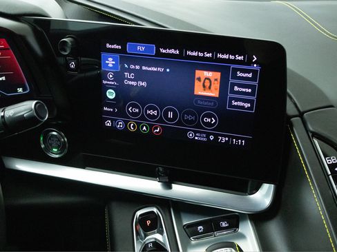 Used 2022 Chevrolet Corvette Stingray Premium Cpe w/ Z51 Performance Package RWD image 14