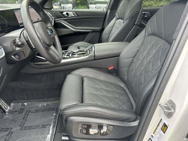 Used 2026 BMW X7 xDrive40i AWD/4WD image 25