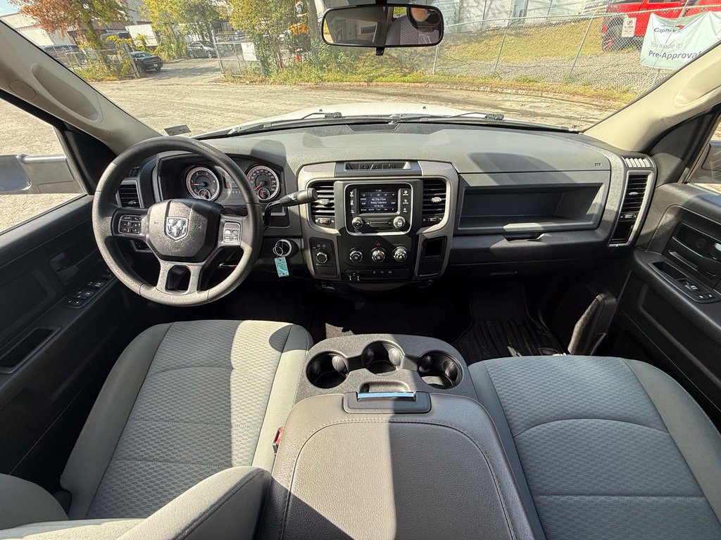 Used 2018 RAM 3500 Tradesman w/ Chrome Appearance Group AWD/4WD image 34