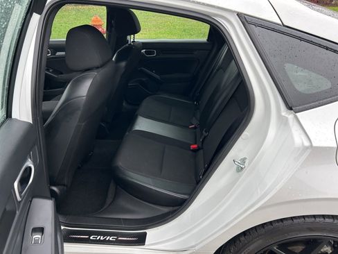 Used 2023 Honda Civic Sport image 12