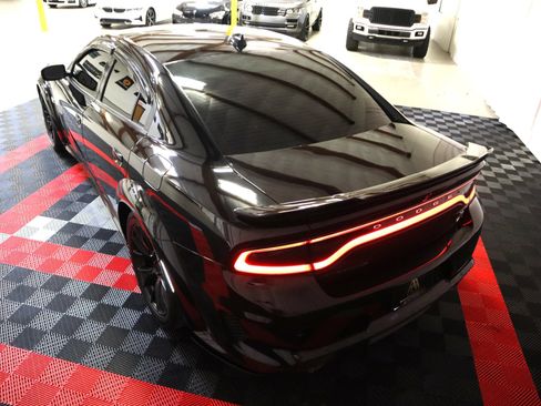 Used 2021 Dodge Charger Scat Pack RWD image 8