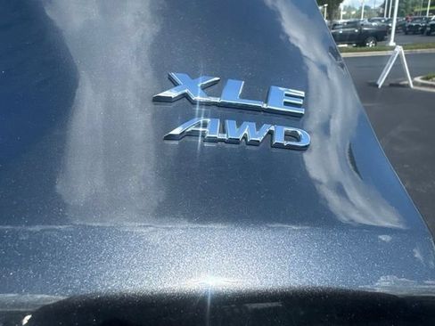 Used 2020 Toyota RAV4 XLE w/ Convenience Package AWD/4WD image 11