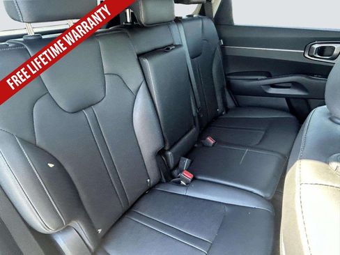 Used 2025 Kia Sorento S w/ Panoramic Sunroof Package FWD image 22