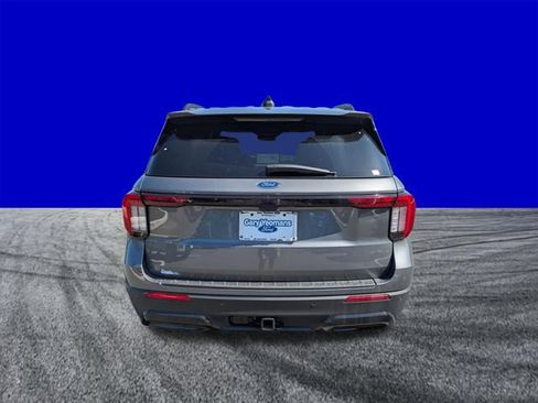Certified 2026 Ford Explorer ST-Line w/ ST-Line Street Pack RWD image 5