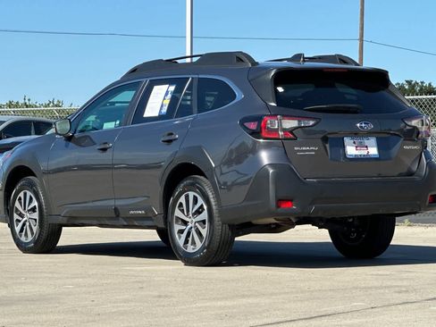 Certified 2025 Subaru Outback Premium AWD/4WD image 5