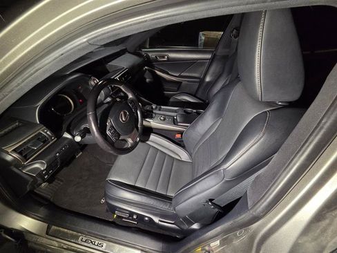 Used 2020 Lexus IS 300 F Sport image 9