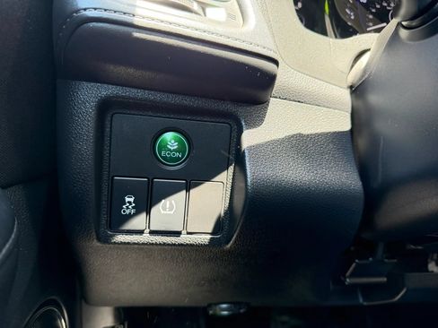 Used 2018 Honda HR-V EX image 13
