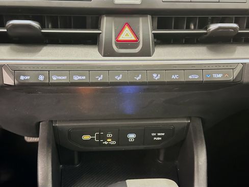 Used 2025 Kia K4 LXS image 24