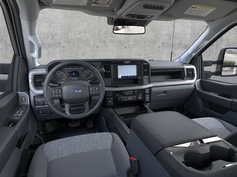 New 2026 Ford F550 4x4 Supercab Super Duty w/ XLT Value Package image 9