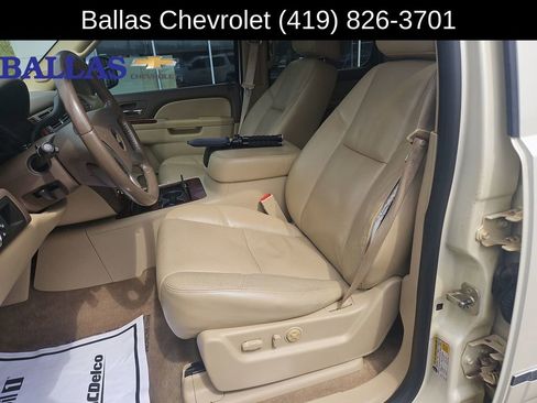 Used 2010 Chevrolet Tahoe LTZ RWD image 20