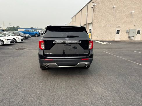 Used 2023 Ford Explorer Limited AWD/4WD image 3