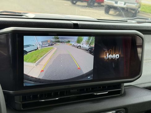 Used 2024 Jeep Wrangler Unlimited Sport AWD/4WD image 27