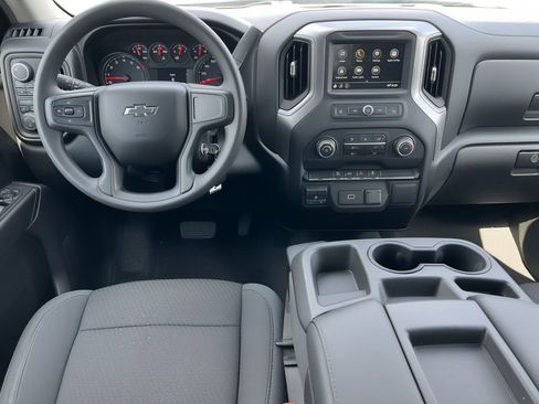 Used 2019 Chevrolet Silverado 1500 Custom Trail Boss w/ Custom Convenience Package AWD/4WD image 5