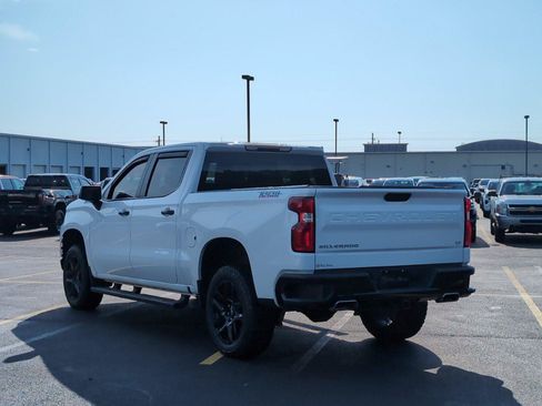 Used 2021 Chevrolet Silverado 1500 LT Trail Boss w/ Bed Protection Package AWD/4WD image 3