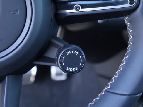 New 2025 Porsche Cayenne image 30