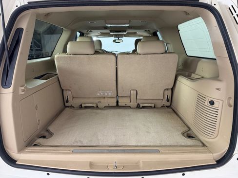 Used 2013 Cadillac Escalade ESV Luxury RWD image 22