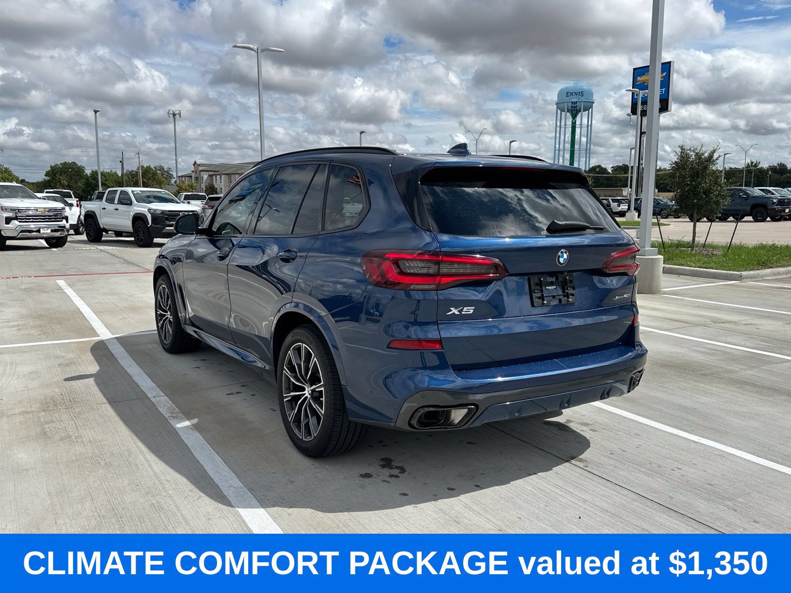 Used 2023 BMW X5 xDrive40i w/ Executive Package AWD/4WD image 3