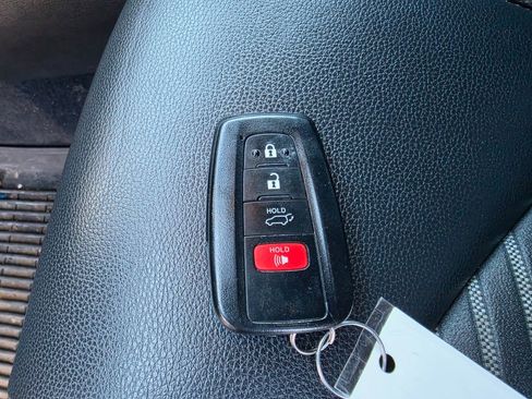 Used 2021 Toyota Highlander XSE AWD/4WD image 10