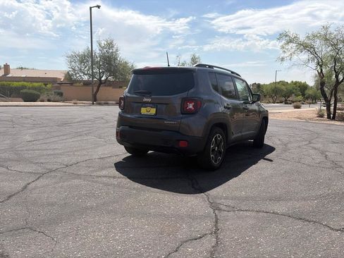 Used 2017 Jeep Renegade Sport w/ Power & Air Group FWD image 5