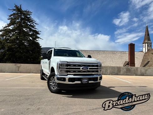 Used 2025 Ford F250 Lariat AWD/4WD image 2