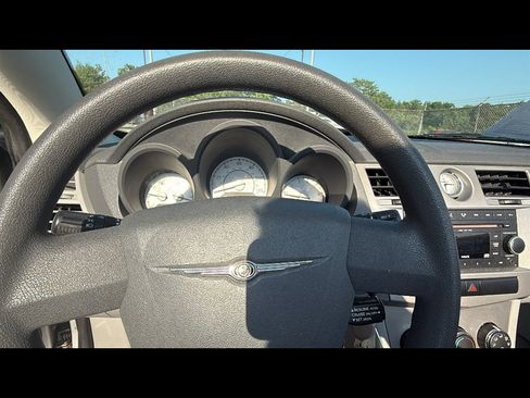 Used 2008 Chrysler Sebring LX image 13