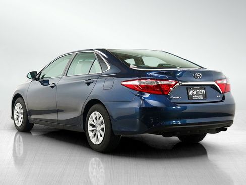 Used 2015 Toyota Camry LE FWD image 3