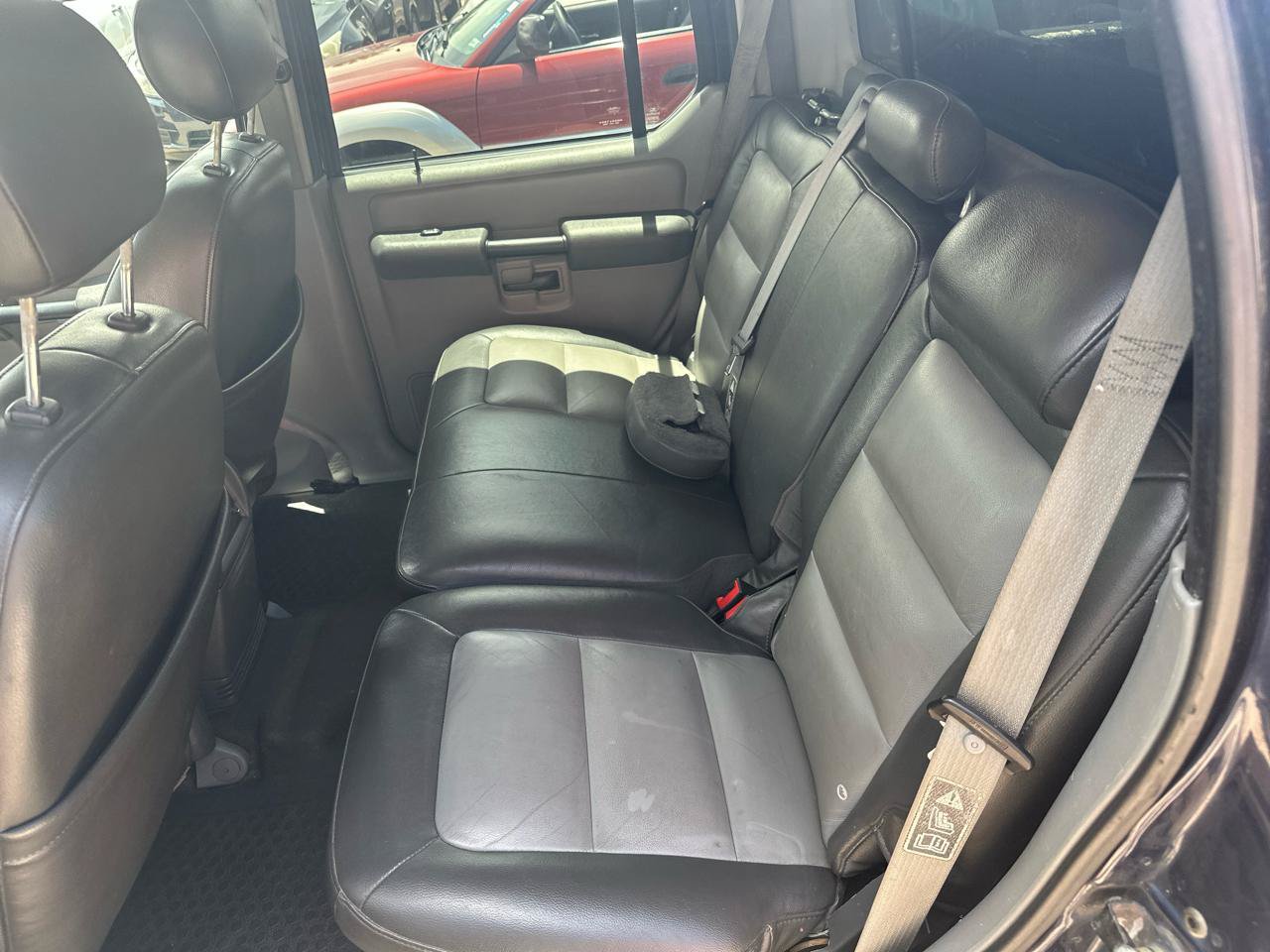 Used 2003 Ford Explorer Sport Trac XLS AWD/4WD image 12