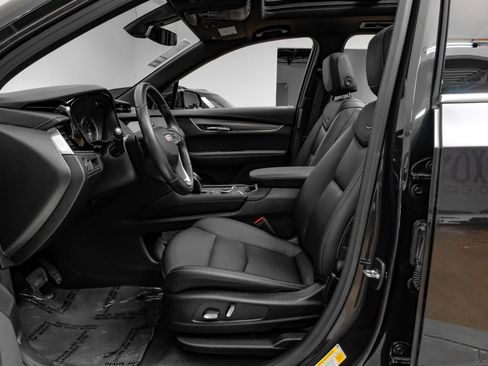Used 2023 Cadillac XT6 Luxury FWD image 4