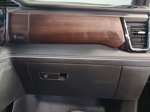 Used 2025 GMC Sierra 1500 Denali Ultimate image 20