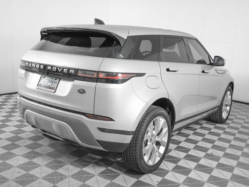 Used 2021 Land Rover Range Rover Evoque SE image 5