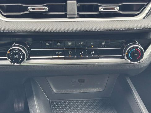 New 2026 Chevrolet Equinox LT FWD image 47