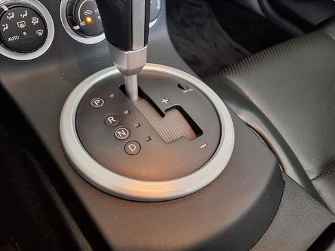 Used 2004 Nissan 350Z Touring image 21