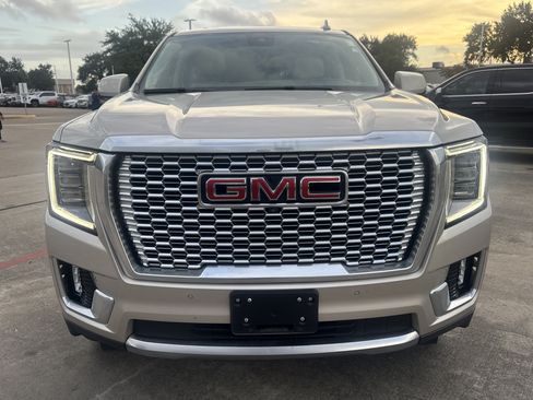 Used 2024 GMC Yukon Denali w/ Denali Reserve Package AWD/4WD image 18