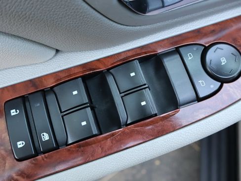 Used 2008 Chevrolet Suburban LT w/ LT Preferred Equipment Group AWD/4WD image 29